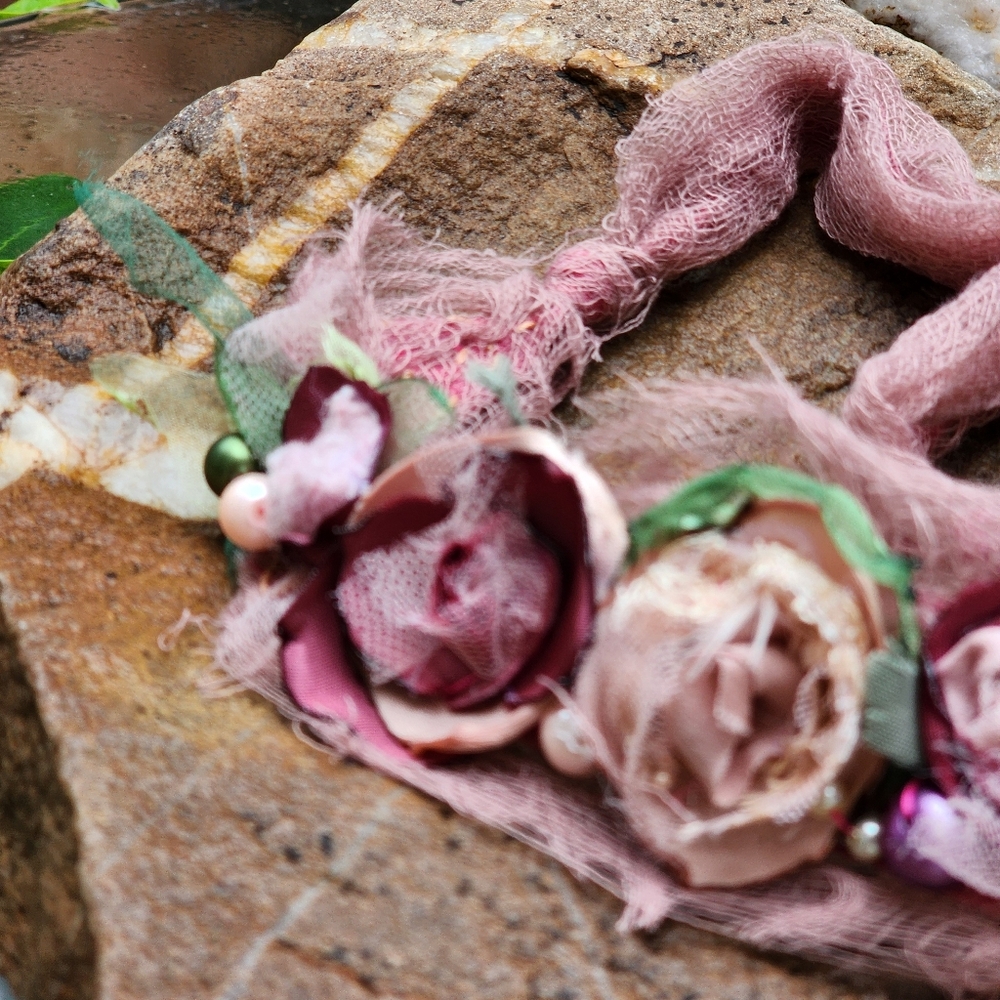 SOLD OUT✅ Victorian Jabot Boho Shabby camelia/flower/Rose Pearl Edwardian - Picture 3 of 14